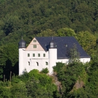 Zeughaus Schwarzburg mit historischer Waffensammlung